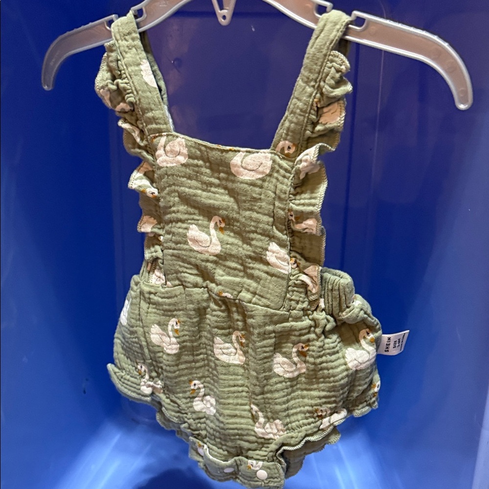 SHEIN Green Baby Romper with Swan Design